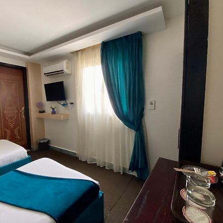 Golden Pyramids Inn Kafret el-Gabal Eksteriør billede