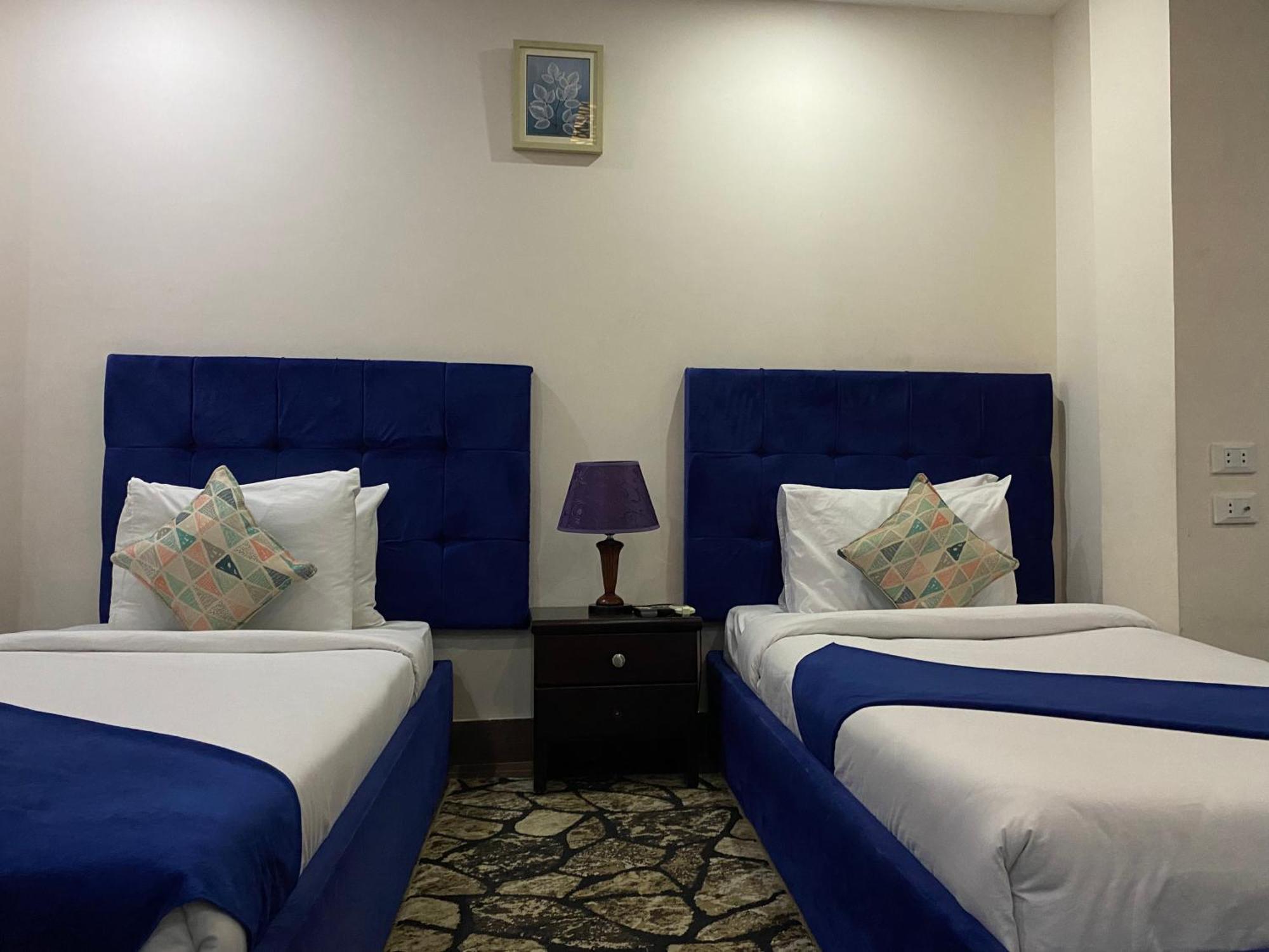 Golden Pyramids Inn Kafret el-Gabal Eksteriør billede