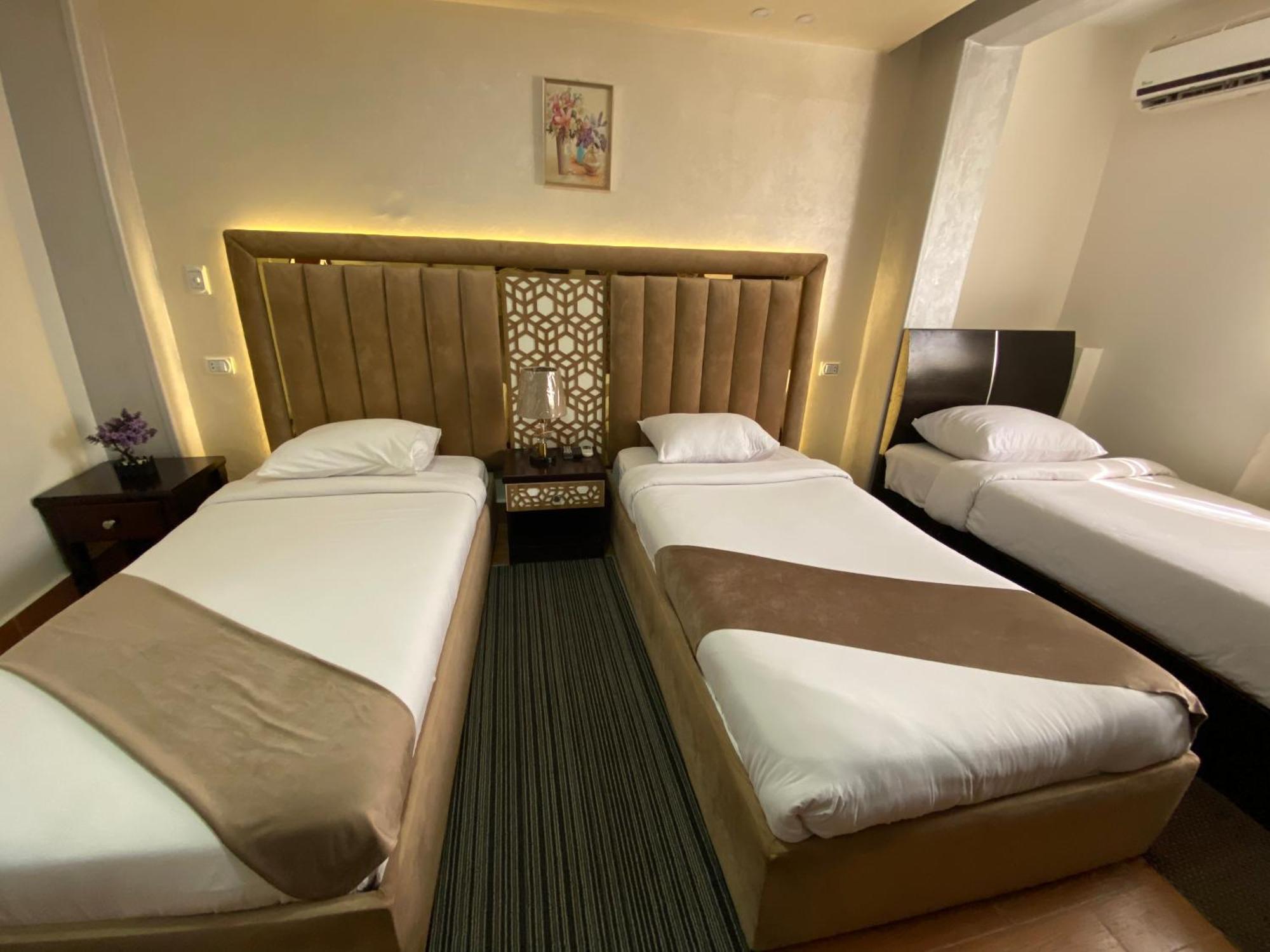 Golden Pyramids Inn Kafret el-Gabal Eksteriør billede